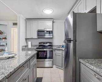 Peaceful apartment in Iowa, LA - Iowa - Kitchen
