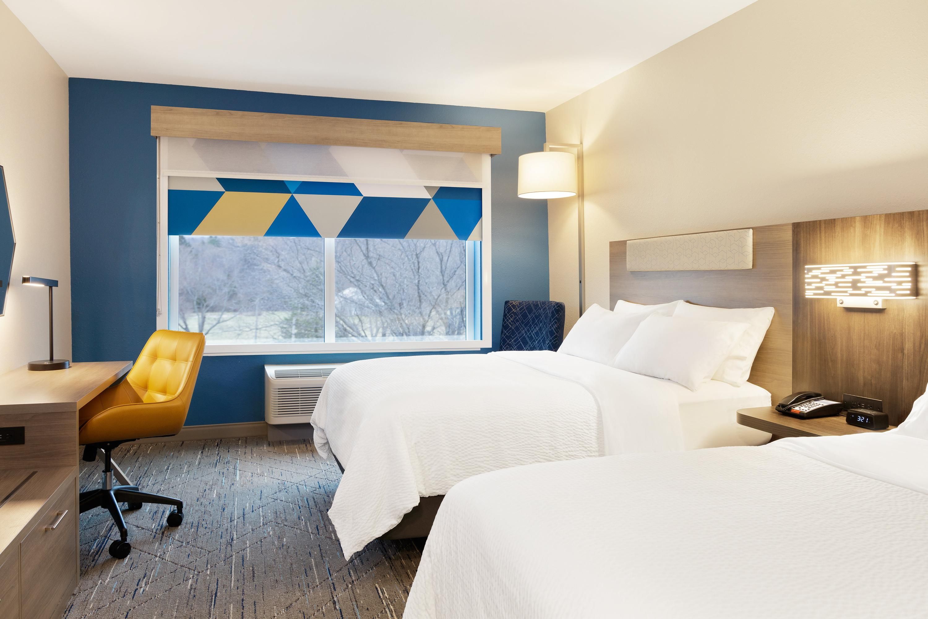 Holiday Inn Express & Suites Clarksville North By IHG - קלרקסוויל - חדר שינה