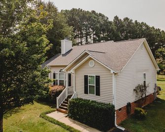 Centrally located to Raleigh, Fuquay-Varina and Clayton. - Willow Spring - Building