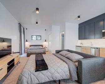 Bison Meadow Lodge #4 - Gardiner - Bedroom