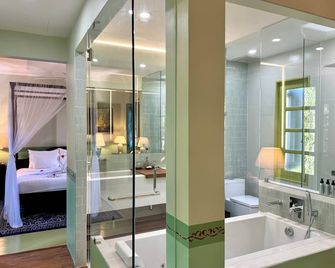 Villa Maly Boutique Hotel - Luang Prabang - Baño