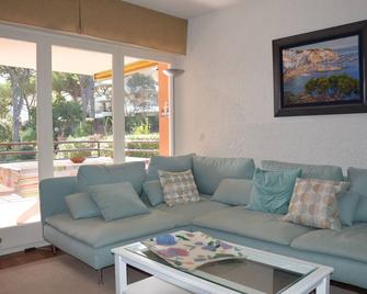 Apartment with Pool and Tennis. Beaches and Village nearby. - Calella de Palafrugell - Living room