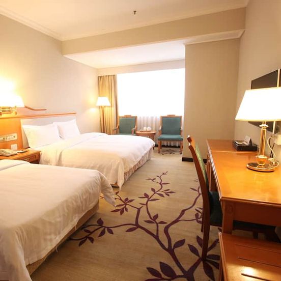 Guangzhou Hotel - Canton Fair Free Shuttle Bus image 1