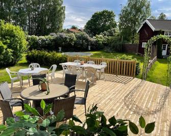 Prinsgården B&B rum stugor - Mora - Patio