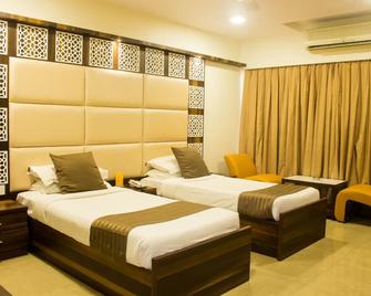 Jyoti Dwelling Hotel - Mumbai - Bedroom