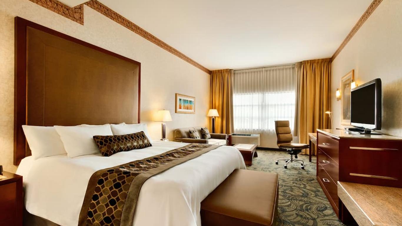 Poco Inn and Suites Hotel & Conference Centre