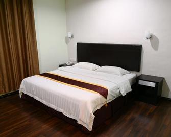 Han Palace Hotel Semporna - Semporna - Bedroom
