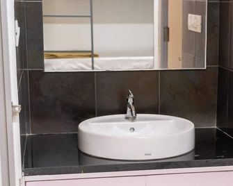 Stopover Backpackers Stay - Bengaluru - Bathroom