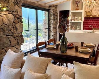 Charming sheepfold - Ponte-Leccia - Comedor