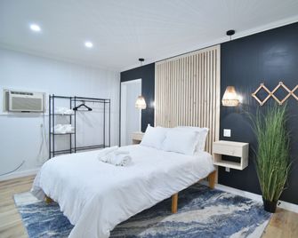 Showboat Hotel - Himrod
