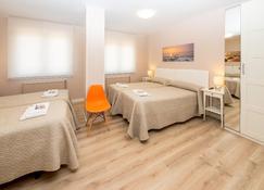 Apartamentos Gestion de Alojamientos - Pamplona - Schlafzimmer