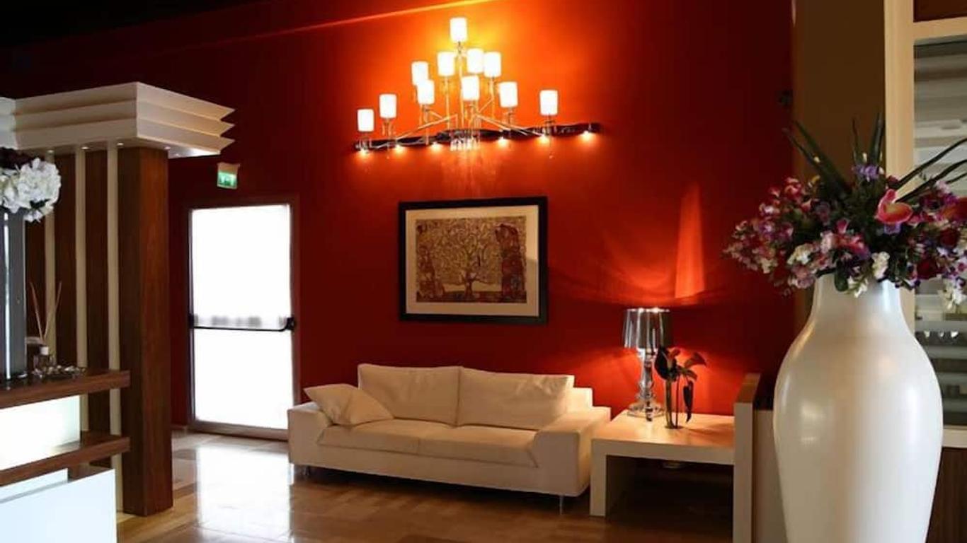 تينوتا إناجرو