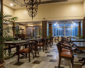 Woodlands Hotel - באנגאלור - מסעדה