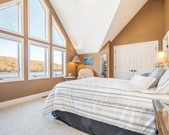 Strawberry Fields 3 Bedroom Townhome - Oakland - Habitación