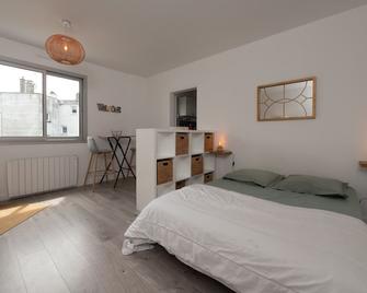 L'urban Centre Ville Linge Cafe The Incl - Vannes - Bedroom