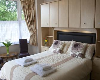 Linroy Guest House - Skegness - Bedroom
