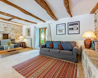 Gorgeous Home In Caylus - Caylus - Salon