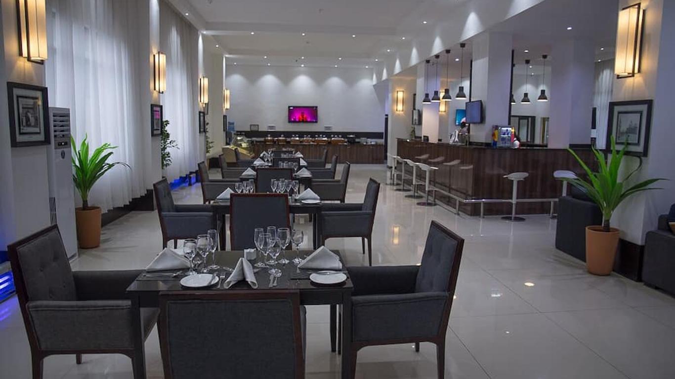 Greenpoint Hotel
