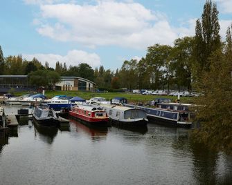 The Quays by Greene King Inns - Northampton - Outdoors view