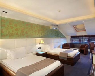 Garni Hotel Crystal Kraljevo - Kraljevo