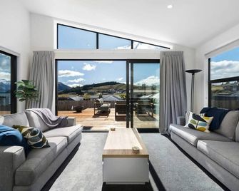 Views from the Heights - Wanaka - Obývací pokoj