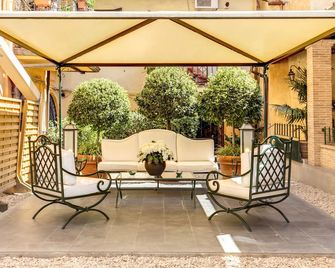 Hotel Santa Maria - Rome - Patio