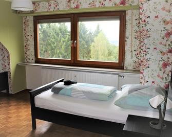 Gl-Oberkuelheim - Bergisch Gladbach - Bedroom