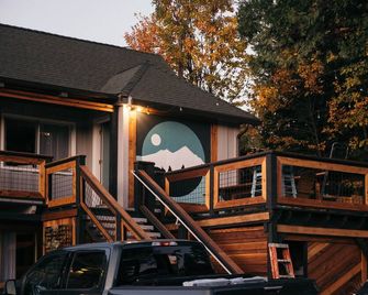 Summit View Inn - Mount Shasta - Edificio