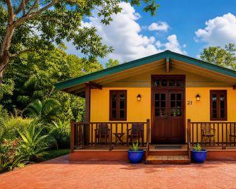 El Oasis Hotel - Aguada