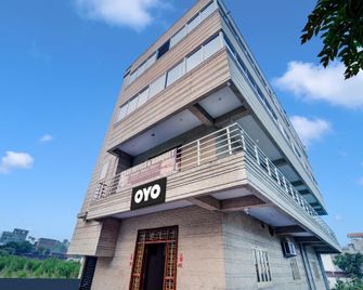 Hotel O As Hotels & Banquet - Hazaribagh - Building