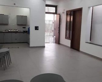 Saran Homestay - Agra