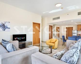 Staycae Holiday Homes - Suburbia - Dubái - Sala de estar