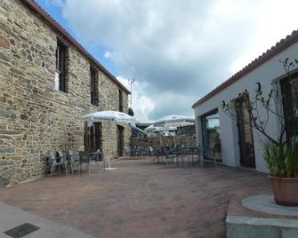 Albergue Monte Aro - Mazaricos - Patio