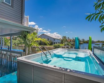 Latitude 26 Waterfront Boutique Resort - Bonita Springs