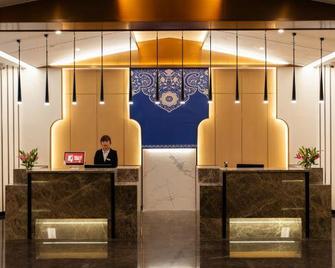 Fengyuan Hotel - Kunming - Recepción