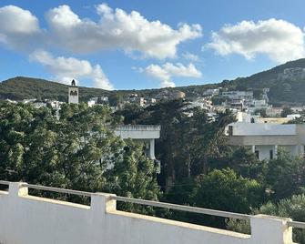 Studio cosy avec terrasse , vue montagne et mer. - Bizerte - Balcony