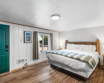 Bucking Moose Rabbit Room (#8) - West Yellowstone - Ložnice