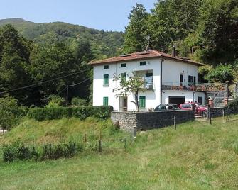B&B da Paola - Pontepetri - Edificio