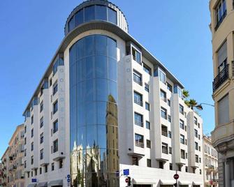 Goldstar Apartments & Suites - Nice - Building