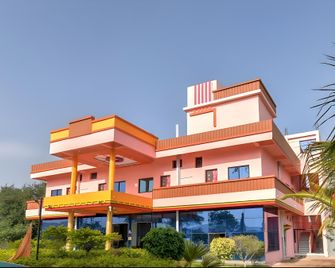 Hotel nisarg lodging and restaurant - Aurangabad - Toà nhà