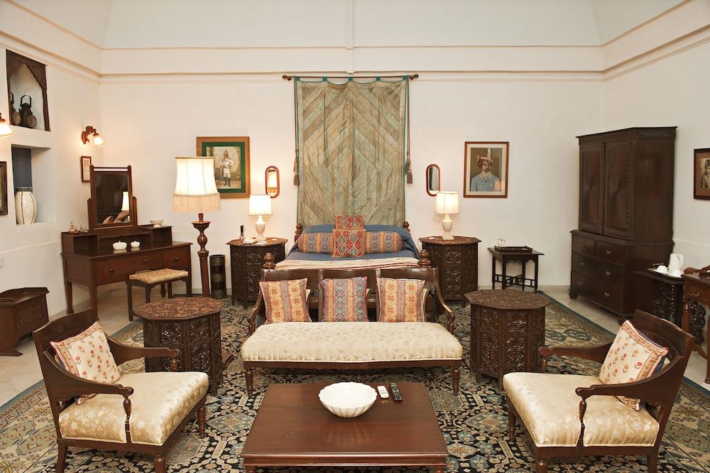 Welcomheritage Bal Samand Lake Palace - ג'ודפור - טרקלין