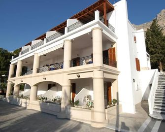 Oasis Hotel - Masouri - Edificio