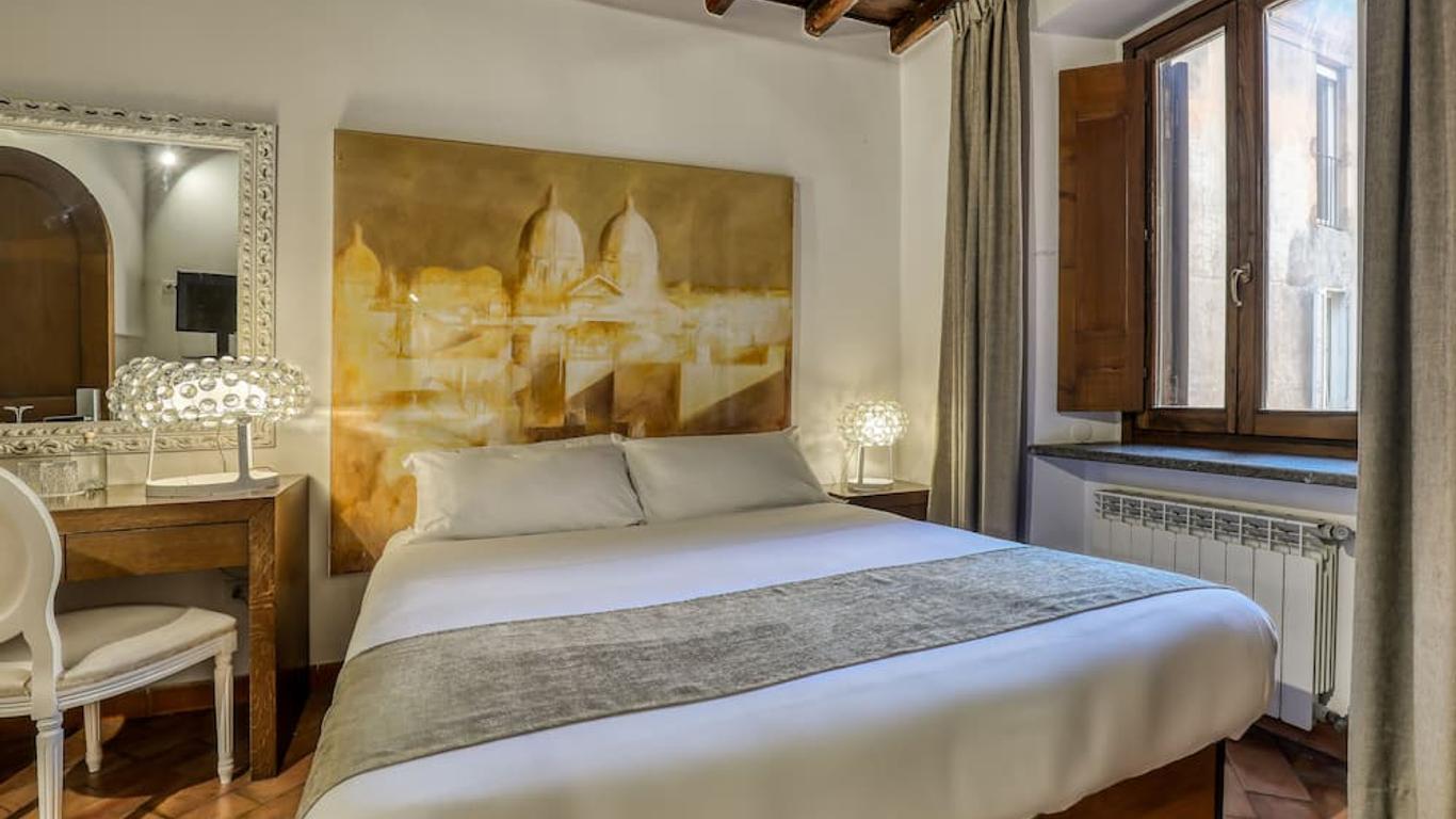 لاكشري نافونا