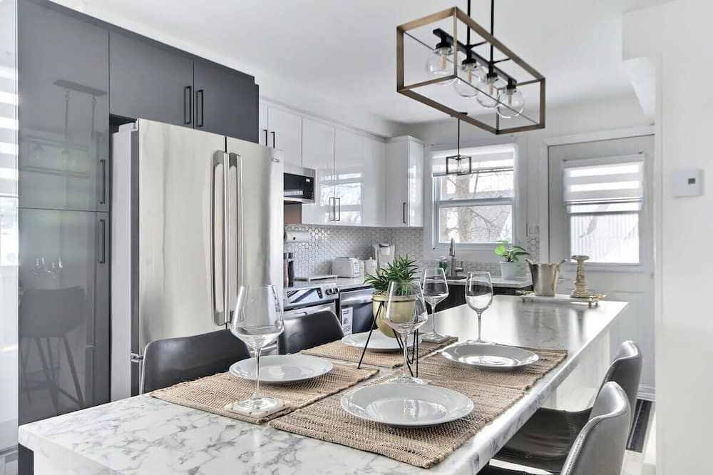 Quebec city Downtown River Sidewalk 2 Free Parking - קוויבק סיטי - חדר אוכל