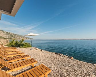 Luxury Villa Solis - Karlobag - Balcón