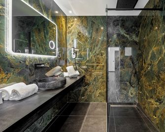 Hotel Pozzo DI Borgo - Ajaccio - Koupelna
