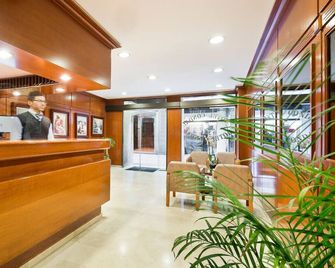 Hotel Condal - Barcelona - Front desk