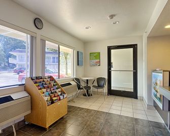 Motel 6-Laurel, DC - Washington Northeast - Laurel - Living room