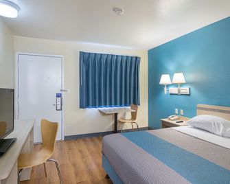 Motel 6 Fredericksburg, Va - North - פרדריקסברג - חדר שינה