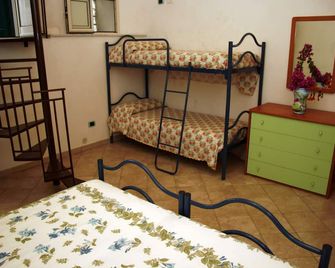 Centro Gelsomino 1 apartment - Ustica - Bedroom